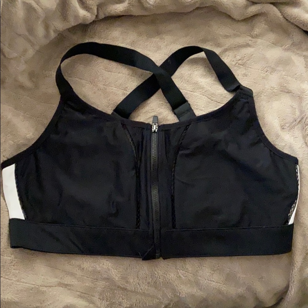 Fabletics Adjustable Sports Bra